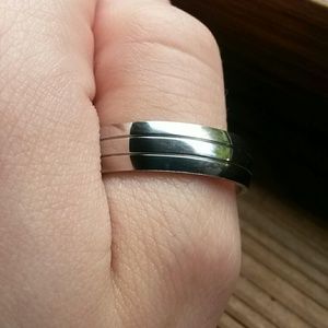*NWOT* Men's Stainless Steel Wedding Ring